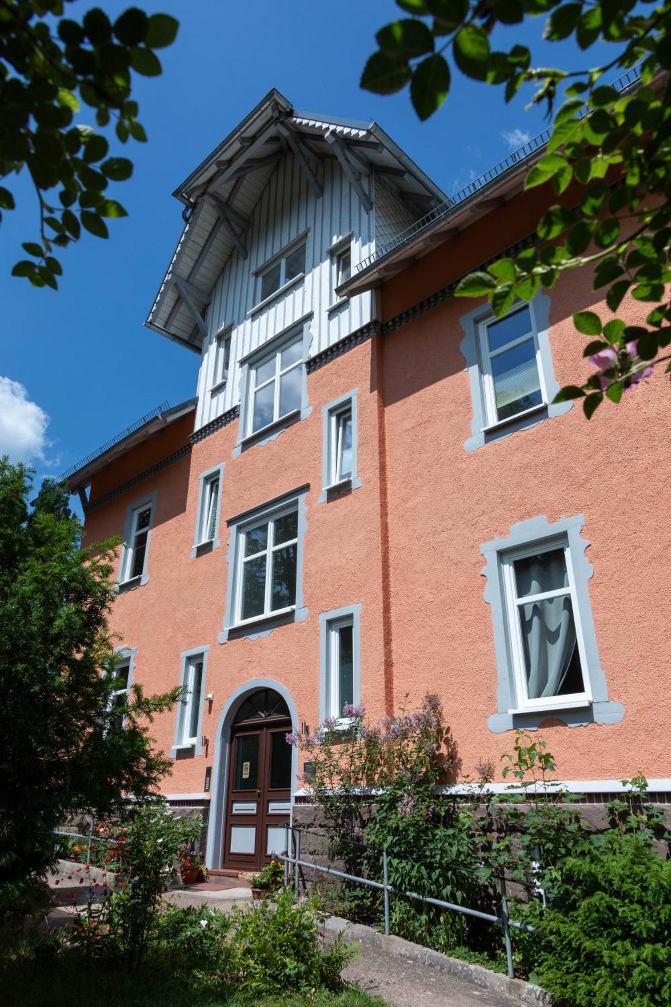 Moderne Ferienwohnung In Alter Villa Georgenthal  Екстериор снимка